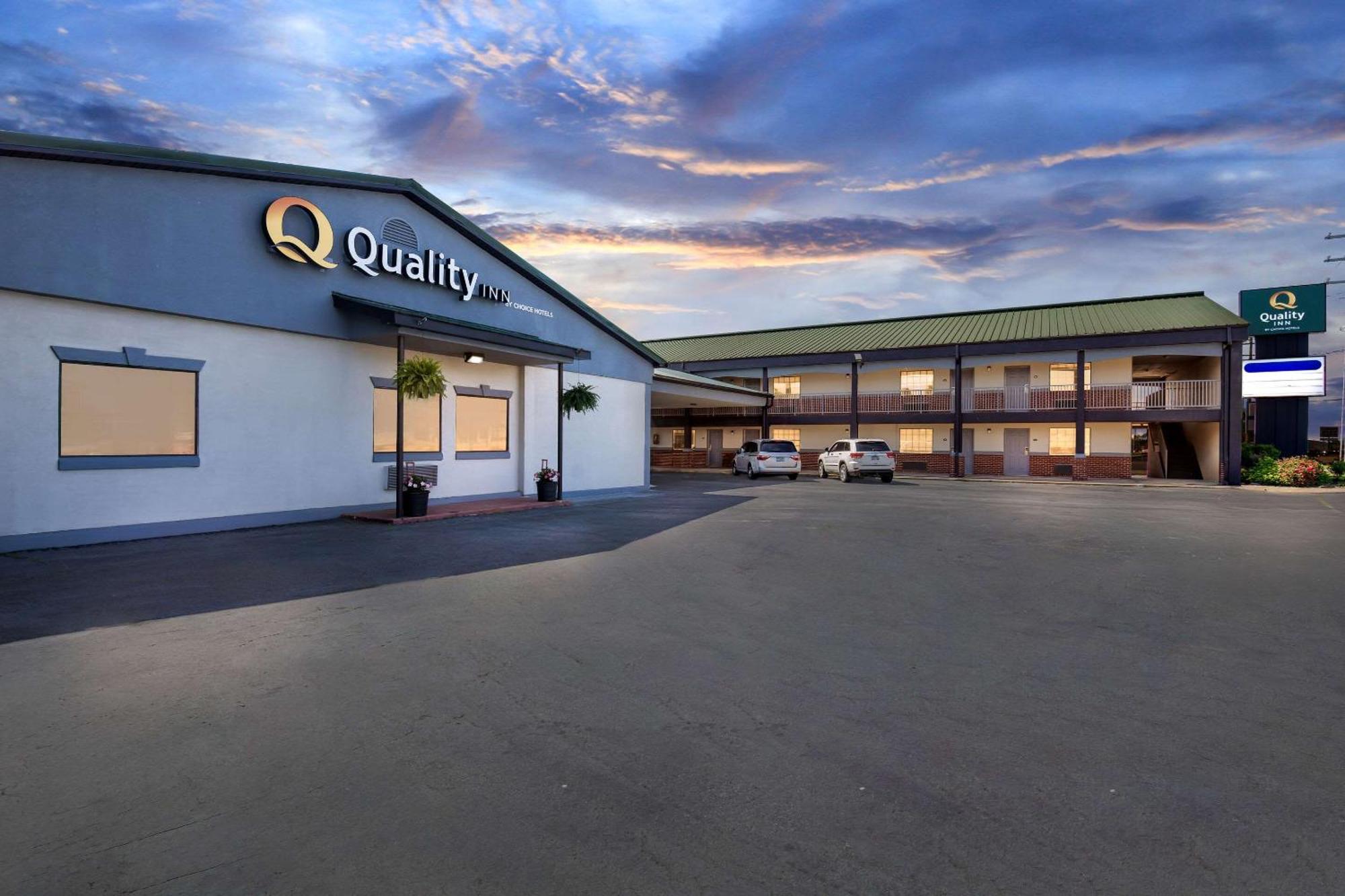 Quality Inn Lawrenceburg Exterior photo