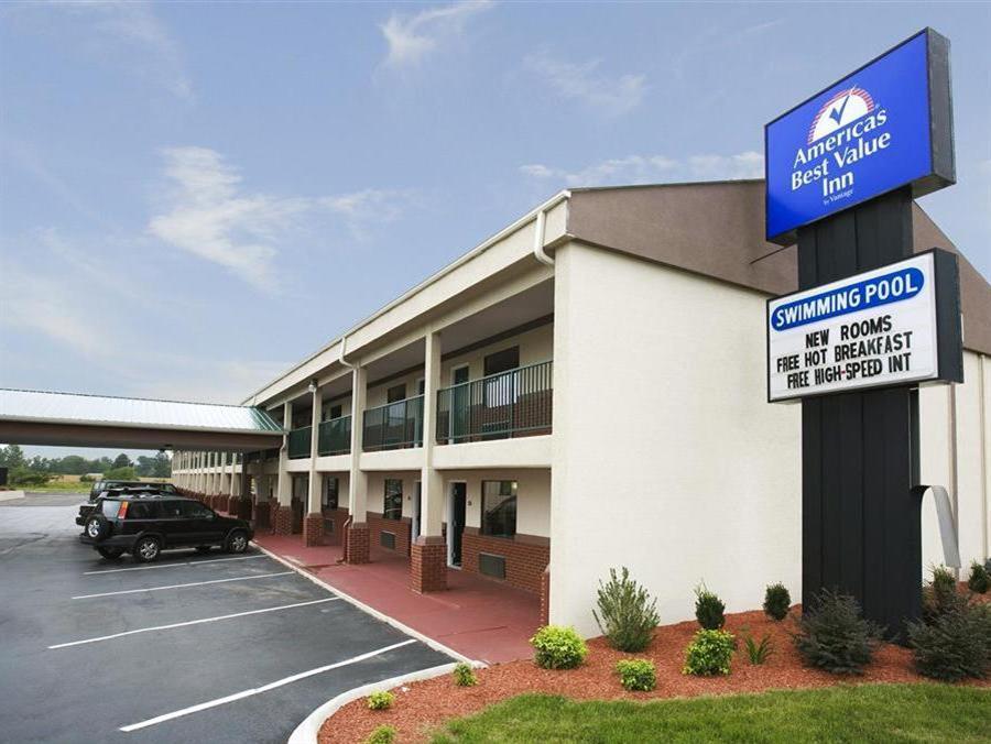 Quality Inn Lawrenceburg Exterior photo